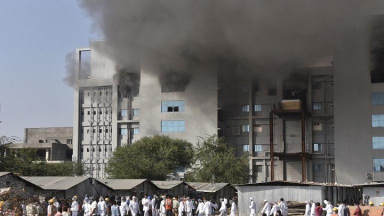 Ινδία: Πέντε νεκροί από την πυρκαγιά στο μεγαλύτερο εργοστάσιο παρασκευής εμβολίων στον κόσμο