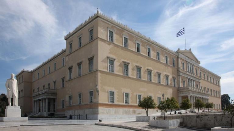 Η Βουλή υιοθετεί τα 3 παιδιά του άτυχου πυροσβέστη Ιωάννη Ζαφειρόπουλου