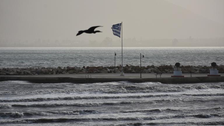 Καιρός για Τετάρτη 10/2: Βροχές και καταιγίδες - Αυξημένη μεταφορά Αφρικανικής σκόνης