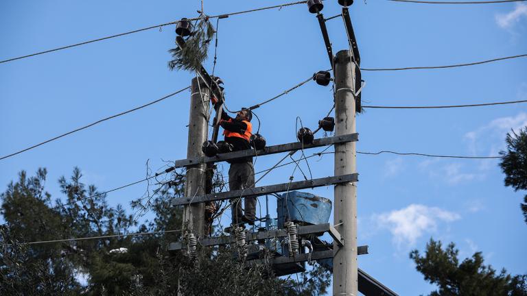 ΔΕΔΔΗΕ: Κάτω από 1000 οι καταναλωτές χωρίς ρεύμα στην Αττική