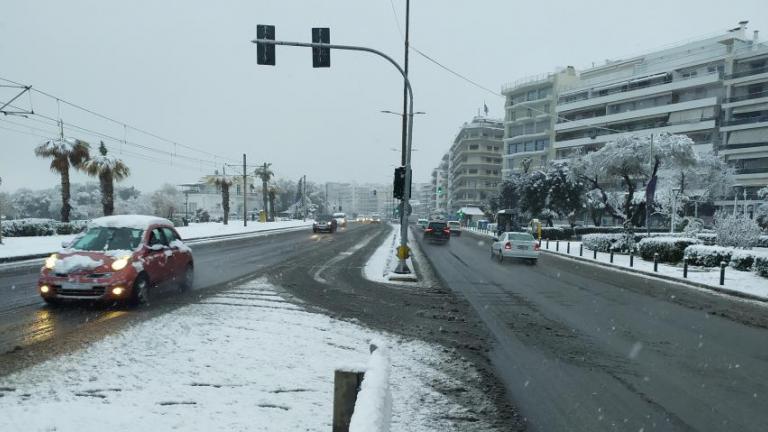 Ποια εικόνα εμφανίζουν οι δρόμοι της Αθήνας - Πού έχει διακοπεί η κυκλοφορία