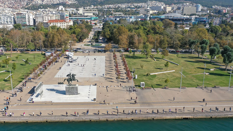 Έκτακτη σύσκεψη στη Θεσσαλονίκη - Στο τραπέζι νέα μέτρα