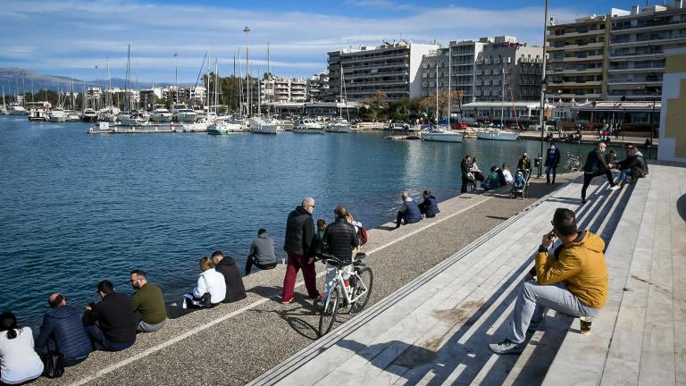 Επιστήμονες ζητούν σκληρό lockdown και σε Πάτρα, Θεσσαλονίκη -  72% κάλυψη ΜΕΘ στην Αττική