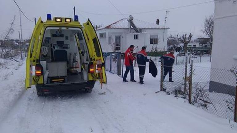Νεκρός 80χρονος σε χωριό της Εύβοιας, αποκλεισμένο από τα χιόνια	