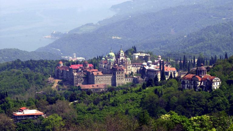 Κορονοϊός: Τέσσερις μοναχοί στο νοσοκομείο - 31 τα κρούσματα στο Άγιον Όρος