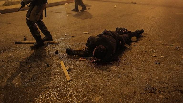 Επεισόδια στη Νέα Σμύρνη: Πέντε τραυματίες αστυνομικοί - 16 συλλήψεις και 11 προσαγωγές - Εικόνες ντροπής - ΒΙΝΤΕΟ ΣΟΚ