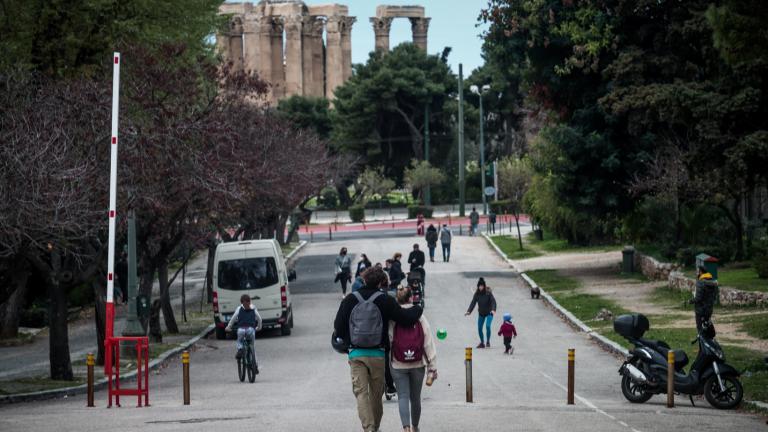 Συνεδριάζει η επιτροπή λοιμωξιολόγων - Παράταση του lockdown και οδηγίες για το... χαρταετό