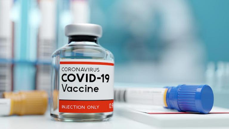Πέντε μύθοι για τα εμβόλια Covid-19