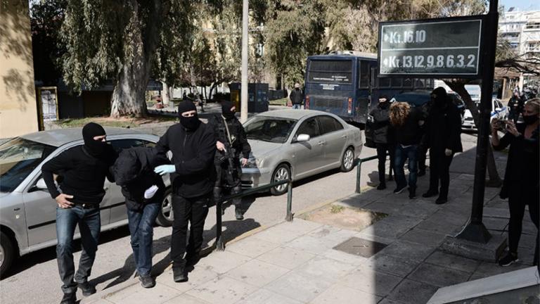 Ξυλοδαρμός αστυνομικού - «Δεν ξέρω αν ο κουνιάδος μου έριξε τον αστυνομικό από το μηχανάκι»  