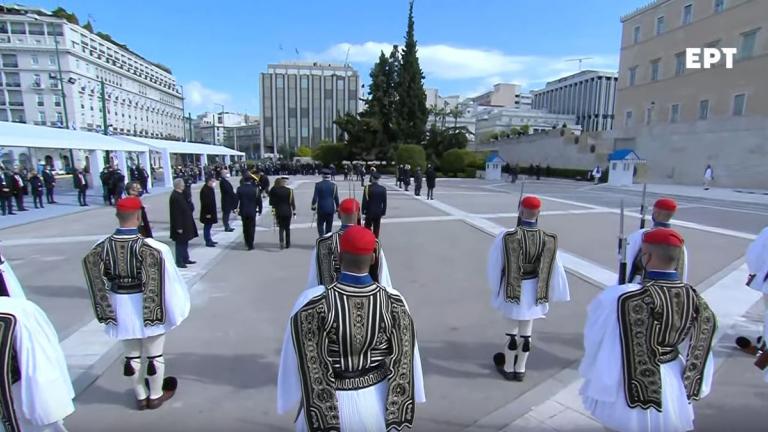 Στεφάνι στον Αγνωστο Στρατιώτη κατέθεσαν οι υψηλοί προσκεκλημενοί