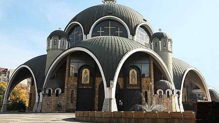 Τα Σκόπια θέλουν «Μακεδονική Εκκλησία» - Σε διάλογο καλεί τον Πατριάρχη των Σέρβων ο Ζάεφ