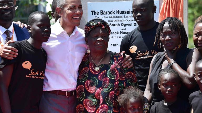 Πέθανε η Σάρα Ομπάμα. η Κενυάτισσα "γιαγιά" του πρώην προέδρου των ΗΠΑ Μπαράκ Ομπάμα