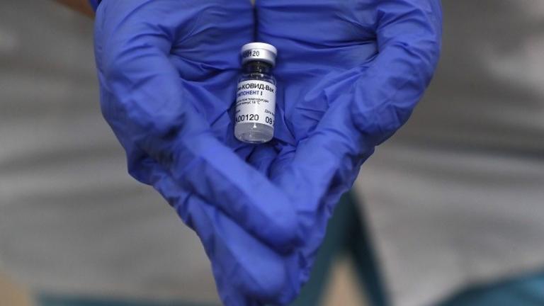 Ολοκληρώθηκαν οι κλινικές δοκιμές του εμβολίου Sputnik-light - Ξεκίνησαν οι εμβολιασμοί σε ΗΑΕ και Γκάνα