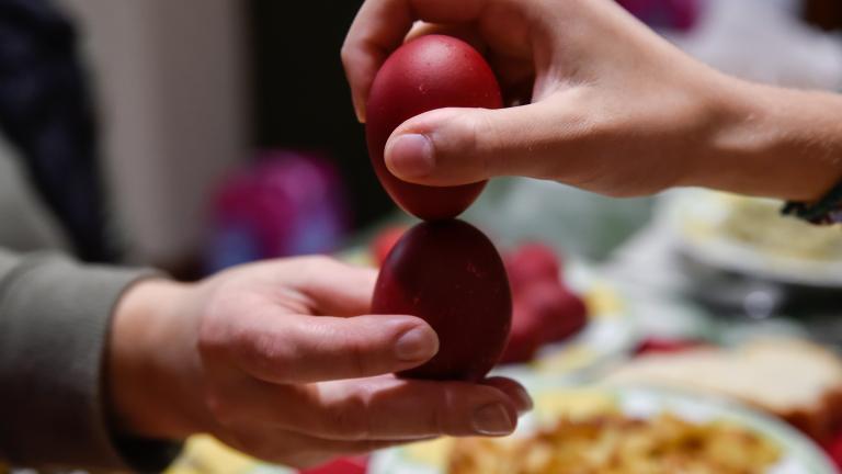 Πασχαλινό τραπέζι έως 12 άτομα - Πως θα λειτουργήσουν οι εκκλησίες