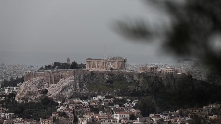 Καιρός για Πέμπτη 15/4: Αραιές νεφώσεις σε ολόκληρη τη χώρα - Μεταφορά αφρικανικής σκόνης