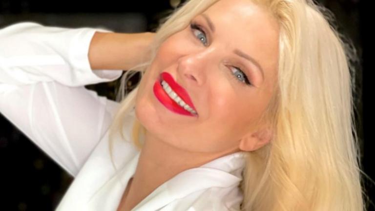 Η πρώτη ανάρτηση μετά την είδησή της τηλεοπτικής της επιστροφής και η αναφορά στη νέα της τηλεοπτική στέγη 