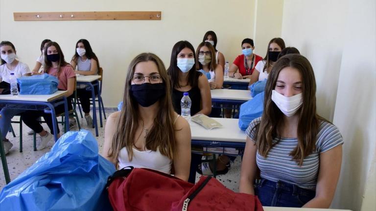 Δευτέρα 12 Απριλίου ανοίγουν τα σχολεία με υποχρεωτικά self test κάθε Δευτέρα, προανήγγειλε η Πελώνη