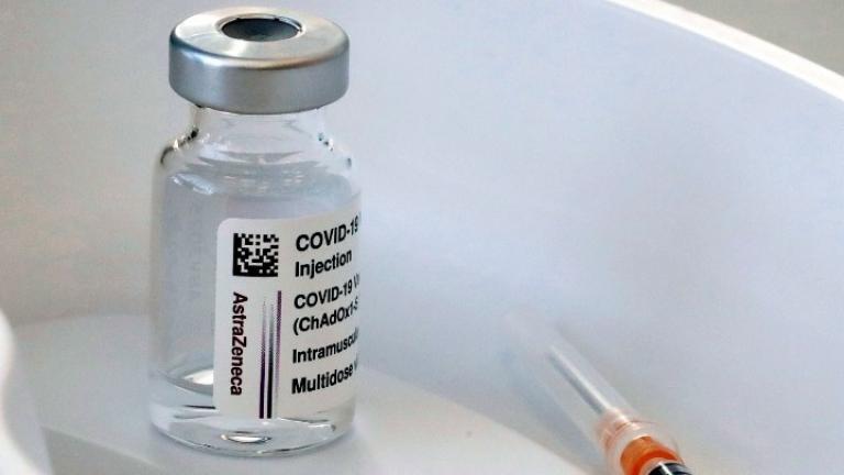 ΠΦΣ: Δεν γίνεται αλλαγή του εμβολίου κατά της COVID -19 στα φαρμακεία