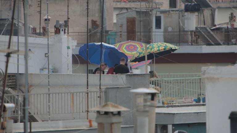 Όλα όσα πρέπει να ξέρουμε για το Πάσχα: Εκκλησίες, μετακινήσεις, πασχαλινό τραπέζι, δρομολόγια, ωράρια