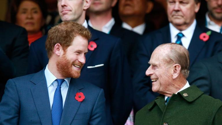 Ο πρίγκιπας Χάρι επέστρεψε στο Ηνωμένο Βασίλειο για την κηδεία του πρίγκιπα Φιλίππου - Το τελετουργικό που θα ακολουθηθεί