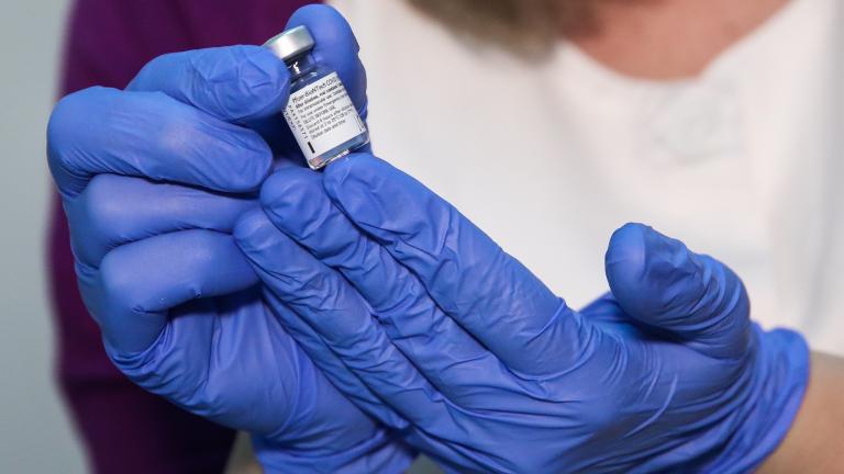 EMA για Pfizer/BioNTech: Ξεκίνησε η αξιολόγηση του εμβολίου για ηλικίες 12 έως 15 ετών