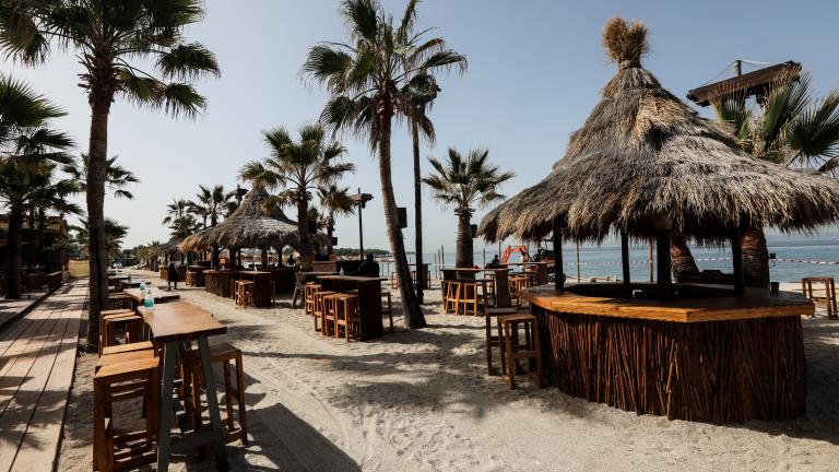 Ημερολόγιο Επανεκκίνησης: Ανοίγουν οργανωμένες παραλίες, μουσεία, θερινά σινεμά και ερασιτεχνικός αθλητισμός