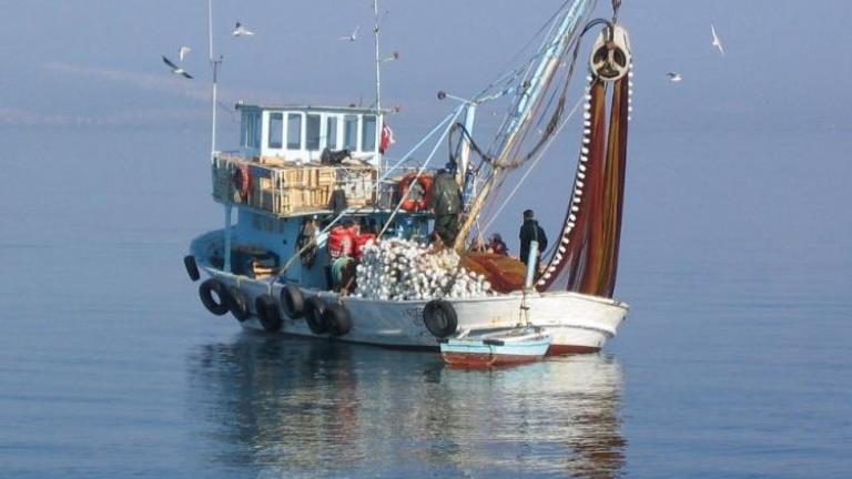 Τουρκικά αλιευτικά στη Γαύδο - Πού αποσκοπεί η Άγκυρα;