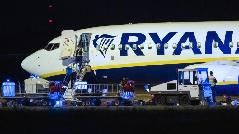 Αεροσκάφος της Ryanair πραγματοποίησε αναγκαστική προσγείωση στο Βερολίνο έπειτα από προειδοποίηση για βόμβα