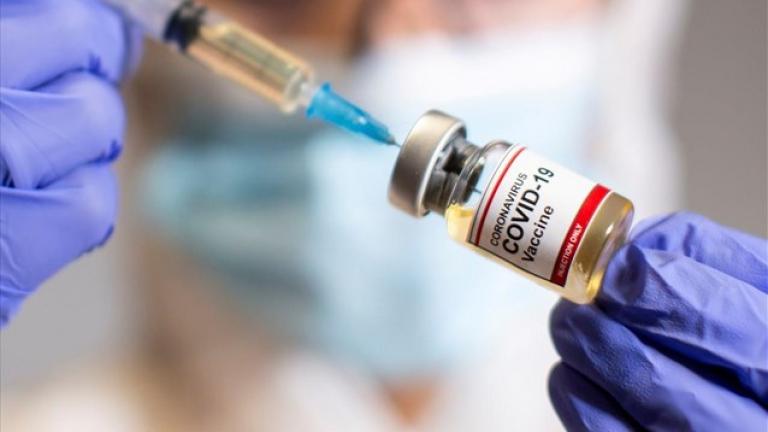 ΕΕ και ΗΠΑ θα μειώσουν τα εμπόδια στις εξαγωγές εμβολίων