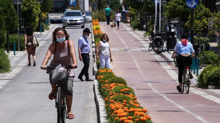 Κορονοϊός 25/6: 395 νέα κρούσματα - 239 διασωληνωμένοι - 21 θάνατοι