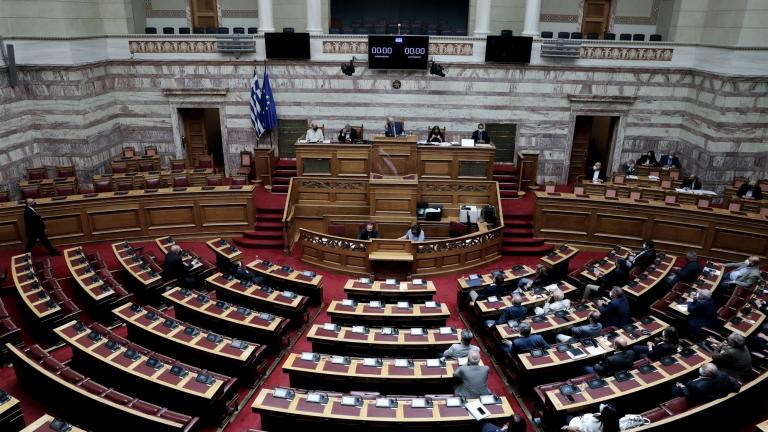 Βουλή: Δεύτερη ημέρα συζήτησης του νομοσχεδίου για τα εργασιακά - LIVE η συζήτηση