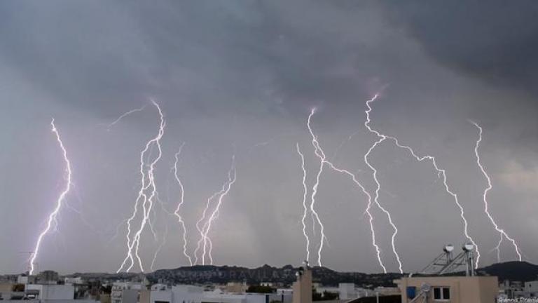 Στα 10 χιλιόμετρα οι κορυφές των νεφών των καταιγίδων που εκδηλώθηκαν στην Αθήνα