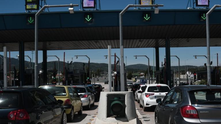 Εκτακτα μέτρα της Τροχαίας στο ρεύμα εισόδου των εθνικών οδών - Δείτε live την κίνηση