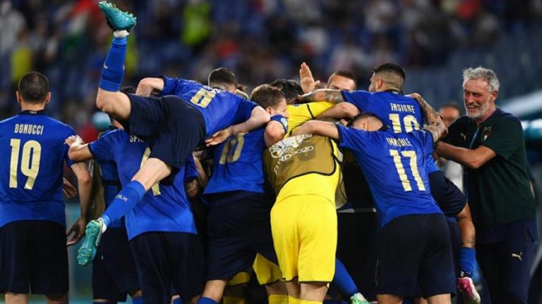 Ιταλία-Ελβετία 3-0: Οι «ατζούρι» δεν αστειεύονται