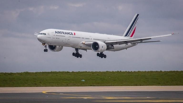 Γαλλία: Δεν βρέθηκε εκρηκτικός μηχανισμός μέσα σε αεροσκάφος της Air France που προσγειώθηκε στο αεροδρόμιο Ρουασί