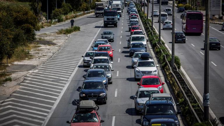 Θεσσαλονίκη: Αυξημένη κίνηση και χαμηλές ταχύτητες στο δρόμο προς Χαλκιδική