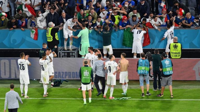 Αμφίρροπο το ντέρμπι Ιταλία-Ισπανία, φαβορί η Αγγλία με τη Δανία