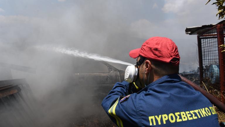 Υπό μερικό έλεγχο η πυρκαγιά στα Μέθανα - Υπό έλεγχο στην Άνδρο και στο Μαρκόπουλο Ωρωπού