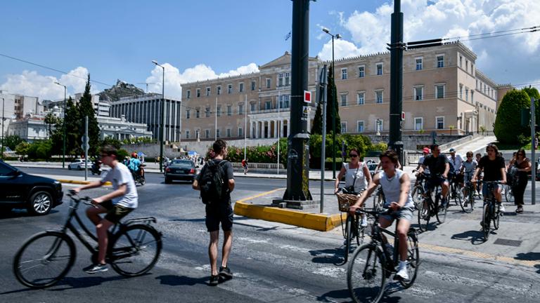 Κορονοϊός 21/7: 2.972 νέα κρούσματα – 3 θάνατοι – 125 διασωληνωμένοι