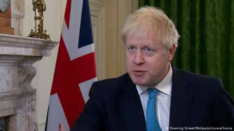 Ο πρωθυπουργός Μπόρις Τζόνσον παρότρυνε τους Βρετανούς να είναι προσεκτικοί, καθώς από αύριο, γίνεται άρση των περιορισμών κατά της COVID-19 στην Αγγλία 