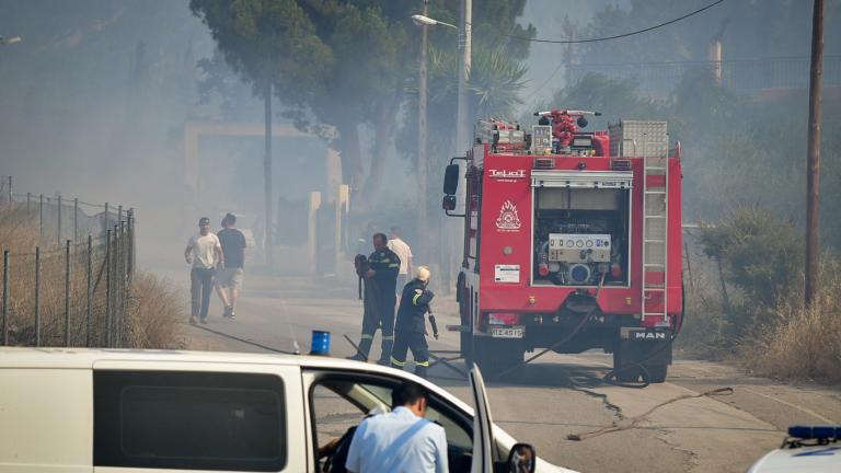 Φωτιές στην Αχαΐα: Κάηκαν σπίτια - Εκκενώνονται οικισμοί