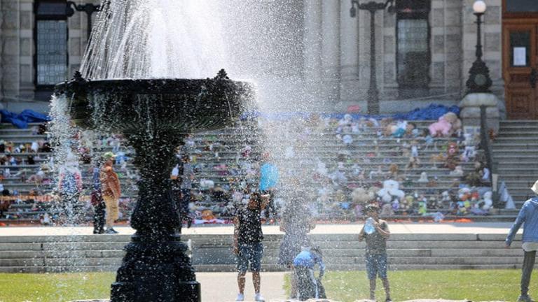 ΗΠΑ: Προειδοποίηση για πολύ υψηλές θερμοκρασίες στις δυτικές πολιτείες