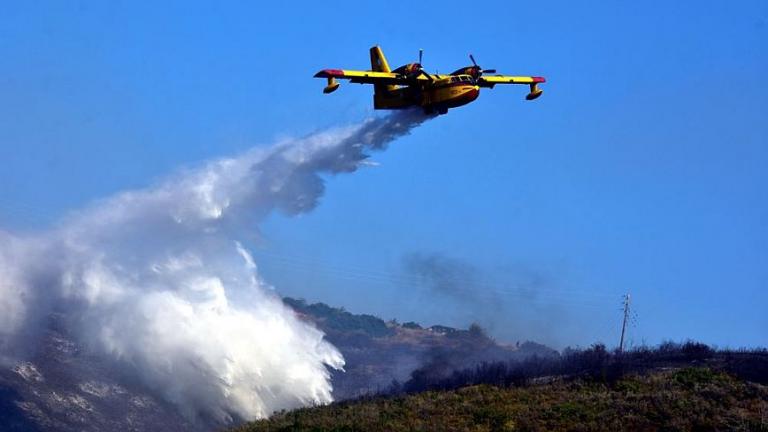 Στην Κύπρο βρίσκονται τα δύο αεροσκάφη Canadair CL-415