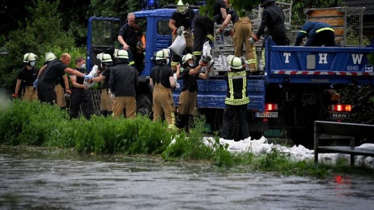 Τέσσερις νεκροί και τουλάχιστον 30 αγνοούμενοι από πλημμύρες στη Γερμανία