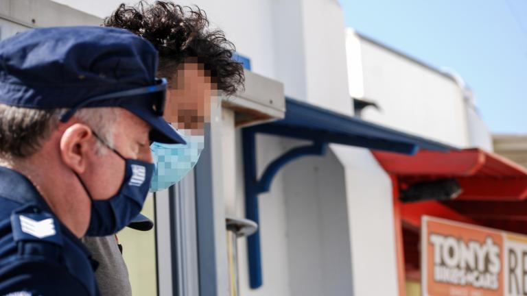 Φολέγανδρος: Στο Ψυχιατρείο Κορυδαλλού ο 30χρονος δολοφόνος – «Εμείς λέμε ότι ο άνθρωπος αυτός είναι ψυχασθενής» λέει ο δικηγόρος του