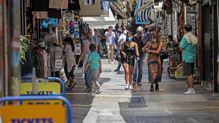 Όσοι δεν εμβολιαστούν θα έχουν περιορισμούς - Διευκολύνσεις στους εμβολιασμένους, πίεση στους ανεμβολίαστους