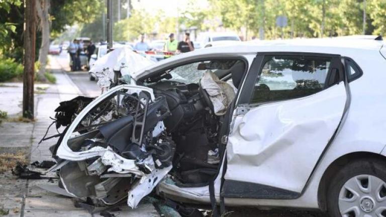 Ανήμερα του δεκαπενταύγουστου το δυστύχημα  στην επαρχιακή οδό Γουμένισσας – Πολυκάστρου - Αρχικά τραυματίστηκε θανάσιμα ένας 25χρονος επιβάτης, το βράδυ κατέληξε κι ο οδηγός - Άλλα δυο άτομα νοσηλεύονται τραυματισμένα