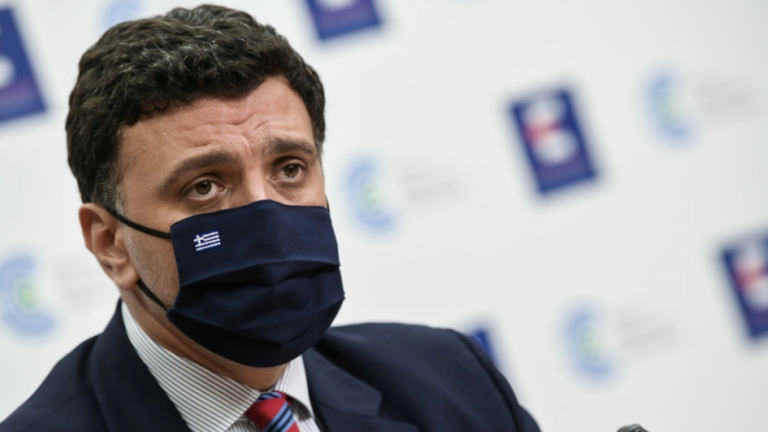 Λόγω των αυξημένων αναγκών σε αίμα που παρατηρείται κάθε καλοκαίρι, ο υπουργός Υγείας, Βασίλης Κικίλιας, απέστειλε έγγραφο στις Υγειονομικές Περιφέρειες, τα νοσοκομεία του ΕΣΥ και το ΕΚΕΑ, ζητώντας την υποστήριξη των τμημάτων Αιμοδοσίας των νοσοκομείων και την εντατικοποίηση των οργανωμένων αιμοδοσιών. Ταυτόχρονα, σε συνεννόηση με τον αναπληρωτή υπουργό Εσωτερικών, Στέλιο Πέτσα, ο κ. Κικίλιας κάλεσε τους δημάρχους και τους περιφερειάρχες όλης της χώρας να συνδράμουν με δράσεις για τη συγκέντρωση και εξασφάλ