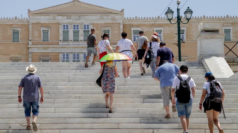 Θωμαΐδης: Σε υψηλά επίπεδα το ιικό φορτίο στην Αττική 