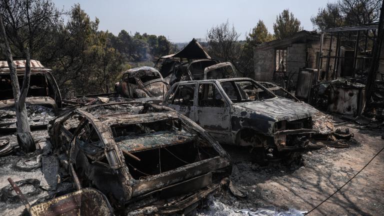 Συνεχίζεται η αποκατάσταση στη Βαρυμπόμπη-Μακριά από το δίκτυο το σημείο που ξεκίνησε η φωτιά  